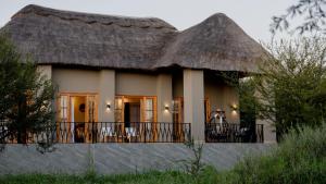 Olkarien Eco Safari Lodge by Acacia Collections