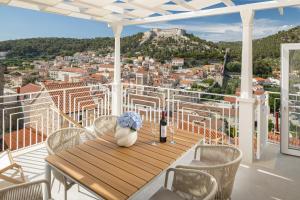 Villa Mayiva Royal Hvar - Exclusive Old Town Residence with Grand Terraces