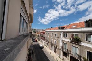 2eb- Beautifully Designed Lisbon Apartment in the Heart of the City, Bright, Stylish and Inviting I Soar Home Apartments I