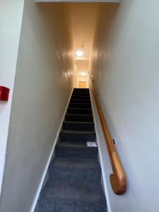 Oxford Headington compact flat beside the Park