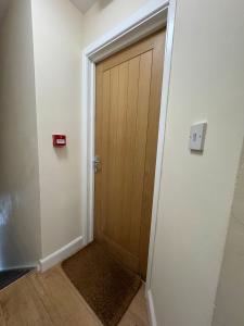 Oxford Headington compact flat beside the Park