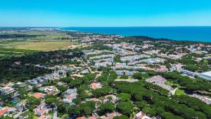 Nature Retreat 5BD WiFi Pool BBQ 1Km Falésia Beach
