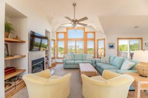Rookery - Corolla, Whalehead, 395 Yds to Beach, Ocean View, Pool, Hot Tub, Pets OK, Flex Stays