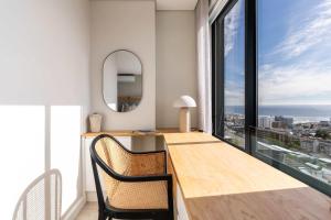 Beautiful Sea Views, Pool & BBQ - Iconic View Green Point