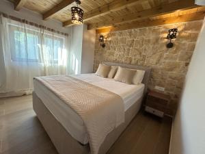 Aretis Traditional house