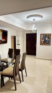Sea View & Balcony, 3BR, Large Modern Apartment, City Center