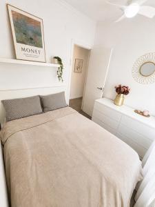 Apartamento full equipado moderno TRES Habitaciones cerca de la playa del cura