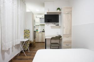 Studio rent