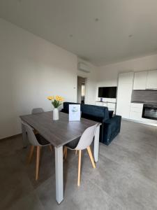 Velù Apartment