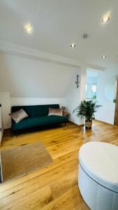 Klimatisierte Komfort-Eifel-Ferienwohnung Mechernich, Obergartzem, Satzvey - nahe Krewelshof, Burg Satzvey & Phantasialand