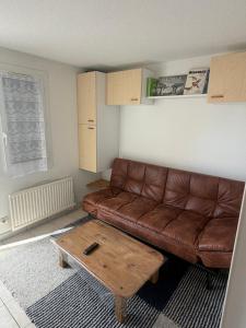 225 rue de la source