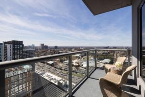 25th Floor Corner - Zen Escape