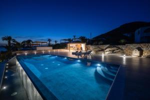Poolside Retreat - Sea View & Calm Escape - Pearl