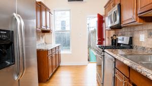 The Heights Haven, Spacious 6 Bedrooms Townhouse with Patio