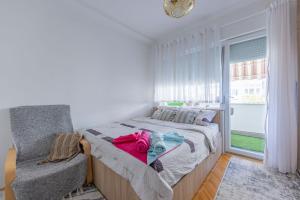 Modern One-Bedroom Apartment - 10 Min to Lake