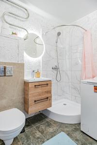 Villem Accom - Your Hub of Coziness Next to a Spa