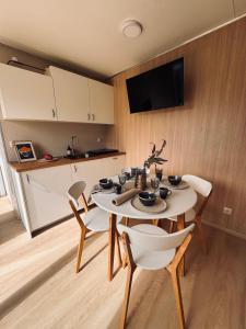 Sunday Camp Nowoczesny Domek z Tarasem na Dachu