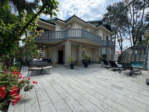 RestCoast Villa