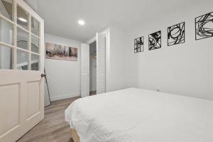 Modern 1BR Garden Apartment • 20 Mins to NYC