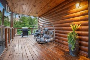 Pinecone Hideaway