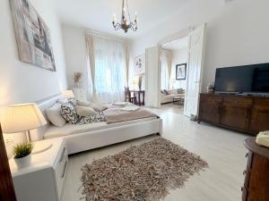 Elegant 125m2 apartment in center of Budapest
