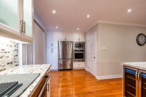 Boutique House in Etobicoke On