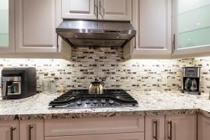 Boutique House in Etobicoke On