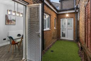 Cosy 2 bedroom Garden House Victoria Park, London