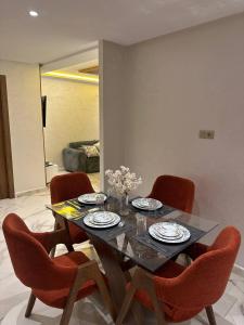 Stylish 2BD 4min to TGV Free Parking & Fast Wi-Fi