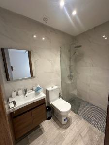 Stylish 2BD 4min to TGV Free Parking & Fast Wi-Fi