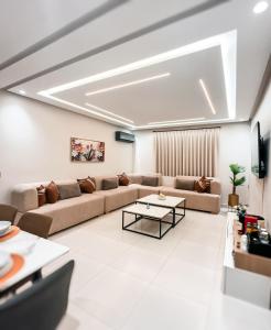 Beautiful Appartement a Gueliz - au Centre ville - front train station TGV 2 Min