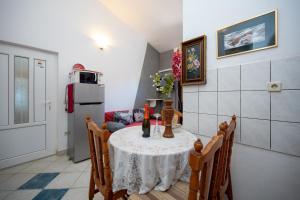 Apartments by the sea Nin, Zadar - 15842