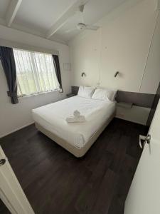 Darlington Point Accommodation Village