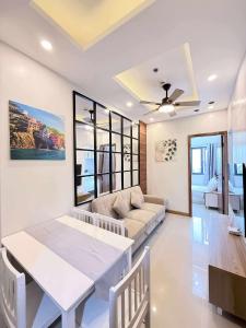 2BR Near NAIA Fully Furnished Bloom Tower B