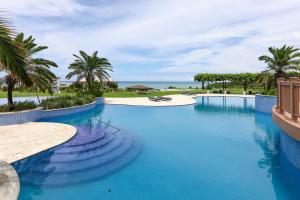 Beaches Penthouse with Private Rooftop and Resort Pools