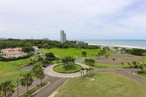 Beaches Penthouse with Private Rooftop and Resort Pools