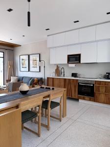 Design Apartment in Beautifully Restored Building in Roma Norte