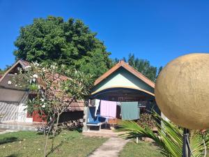Dinoyin Bungalows