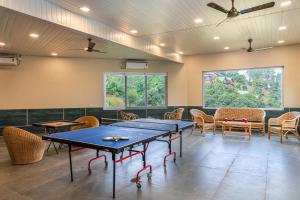 StayVista at Lawn House - Shrimant Wada Royal Stay
