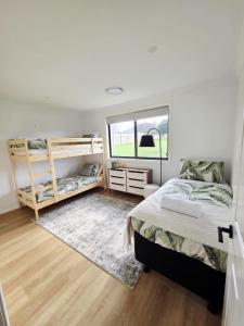 The Basin Cove - Sleeps 10 - Water Views
