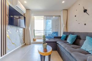 New loft with view at the sea closer at the airpor
