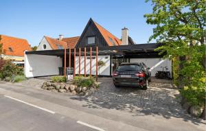Beautiful Home In Greve With Wifi