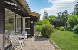 Lovely Home In Vejby With Wifi