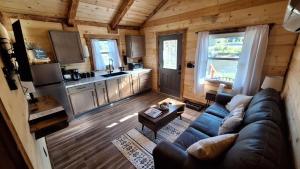 Michams Clark Fork River Retreat River Front, Mountain View Fire Pit Cabin 5