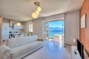 The Golden View - Happy Rentals