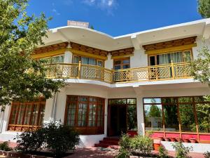 Hinjuma guest house