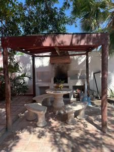 Centrally located accommodation with a spacious patio, Parras