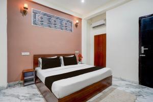 Hotel O Gaur City Centre Noida Formerly Dreamland Residency