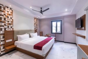 Lumis Beach Hotel
