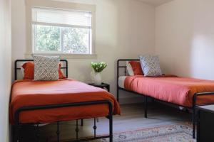 Comfy Home with Game Room & Back Yard - Kid Friendly